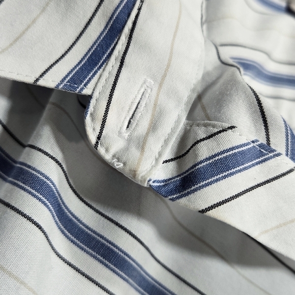 Chico's No Iron Stain Shield White Diagonal Stripe Button-Up Pocket Tunic Shirt - Picture 10 of 11